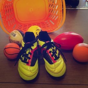 Adidas Children’s cleets size 11